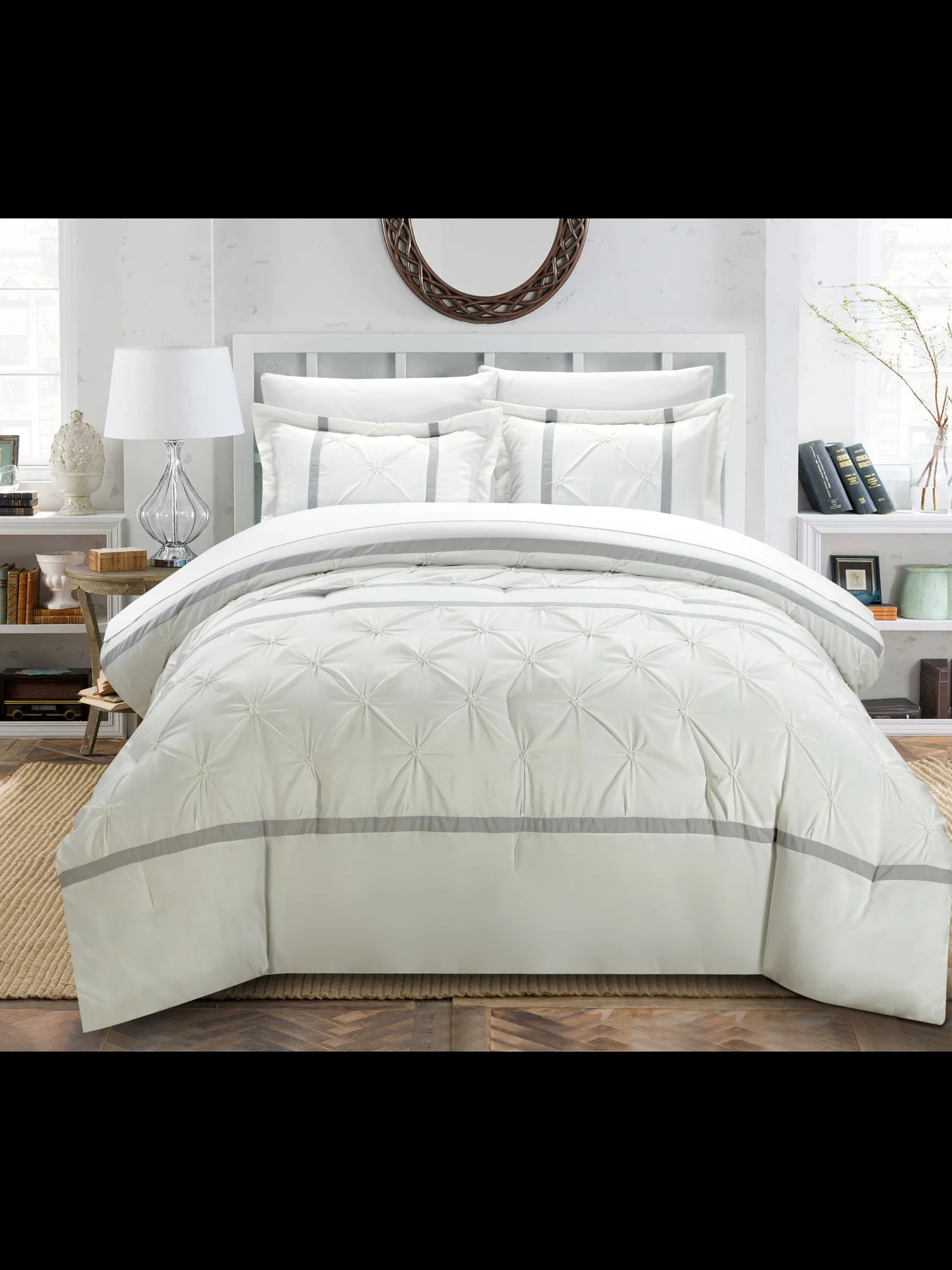 Veronica King-Size 3-Piece Duvet Set - NY&C x Chic Home - Image 3