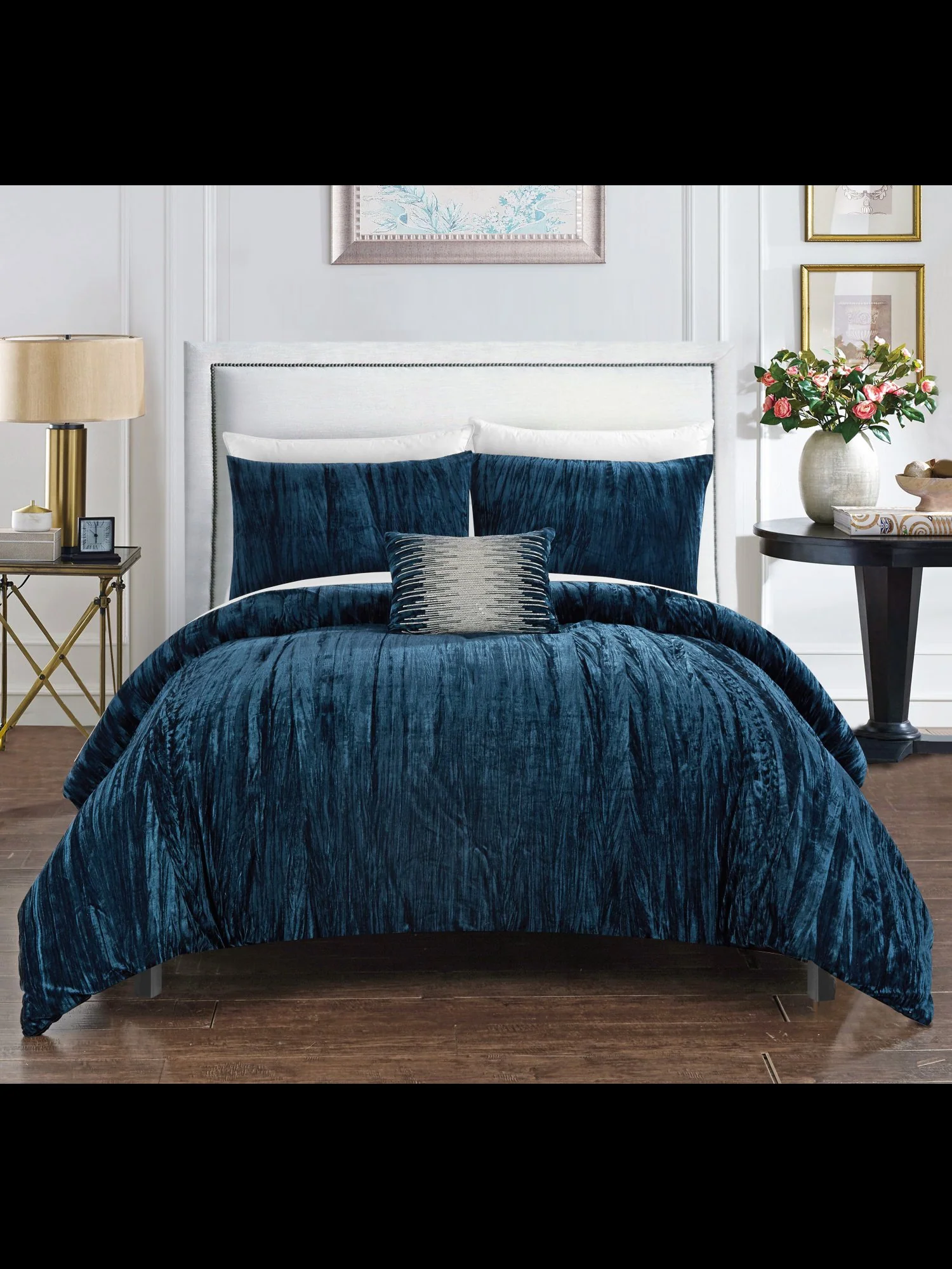 Westmont Queen-Size 4-Piece Comforter Set - NY&C x Chic Home - Image 2